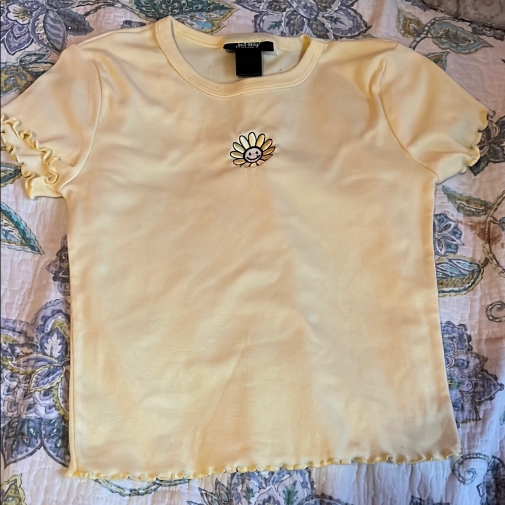 Yellow Crop Top with Classic Crew Neck and Short Sleeves